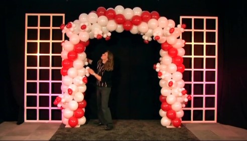 balloon arch with hearts course