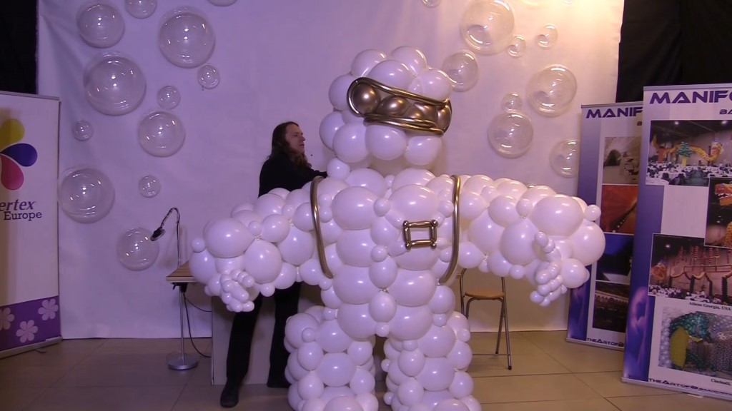 balloon costume robot