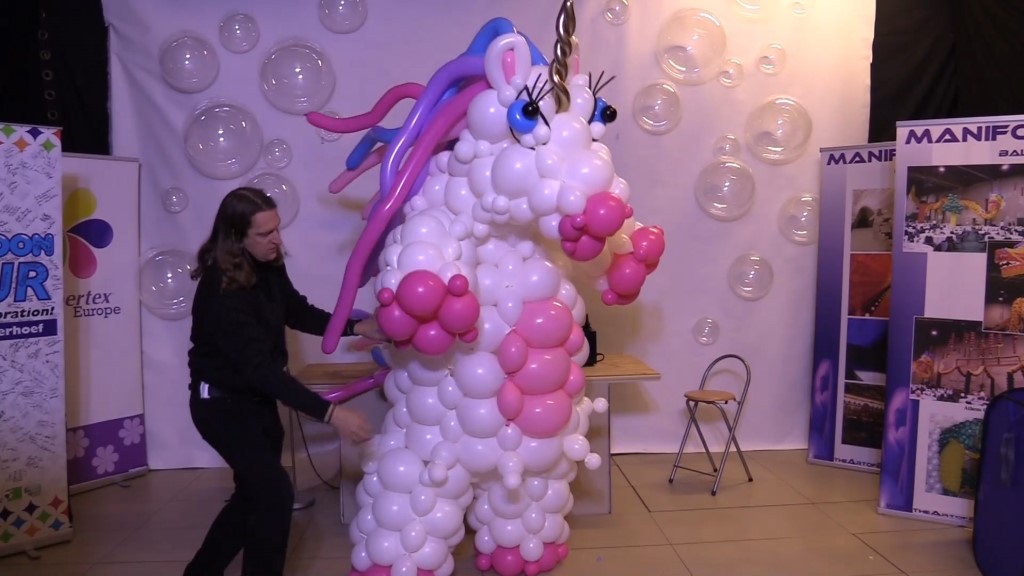 Balloon mascot unicorn tutorial