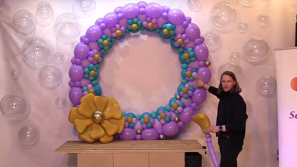 Balloon Frame with flowers