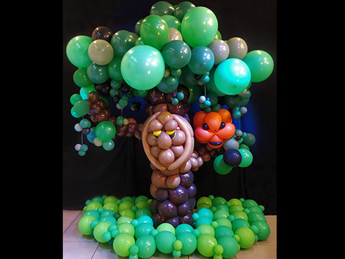 Scary balloon tree for Halloween