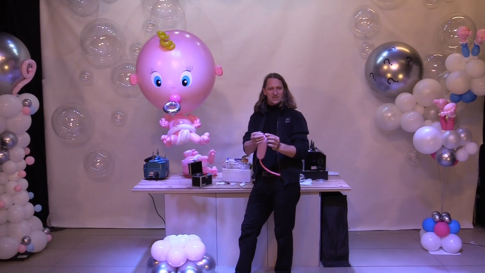 Gender Reveal Balloon Decor video course