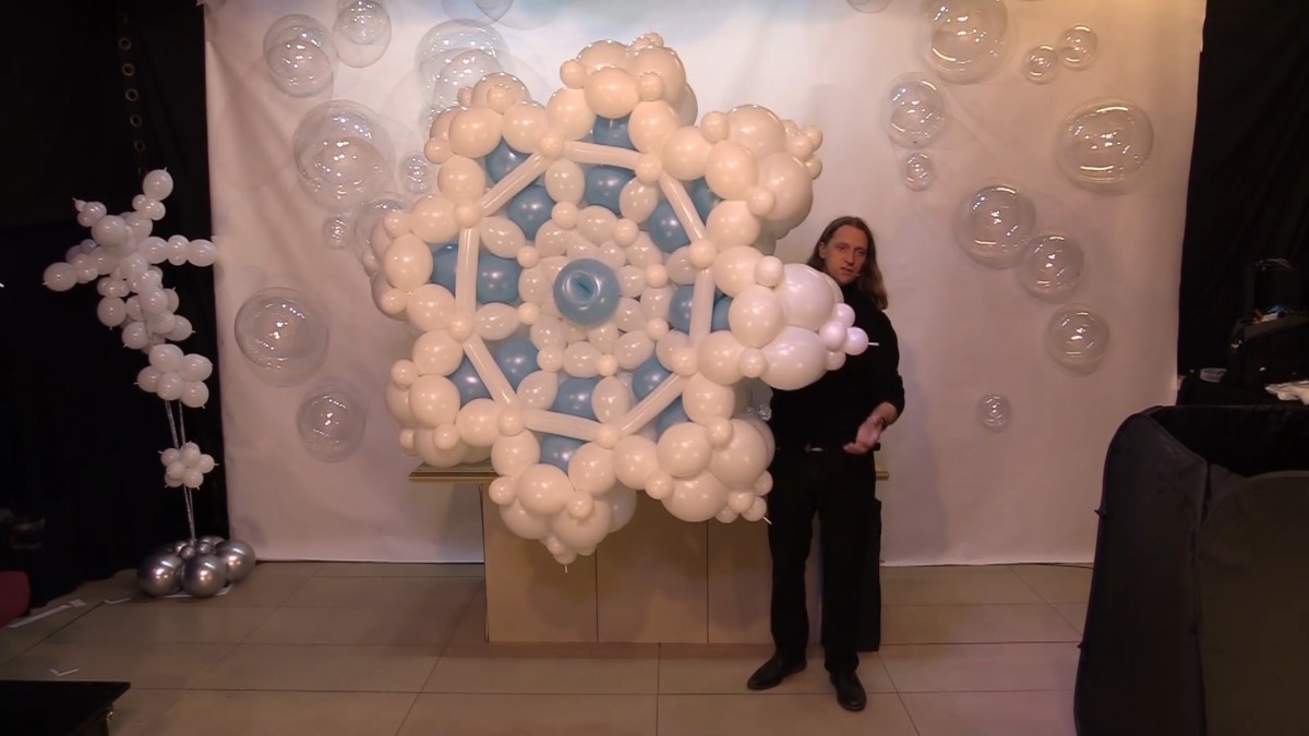 Large Size Balloon Snowflake